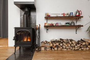 Túnfífill Guesthouse - free hot tub and sauna, cozy and quiet